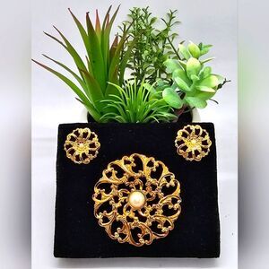 Avon Flower Blossom Gift Set - Pin and Earrings Set - Gold Filigree with Pearl